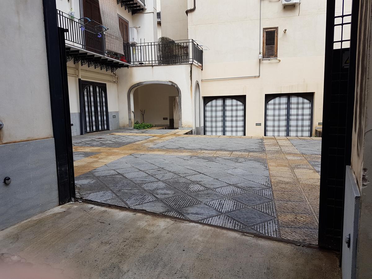 Bed & Parking Lejlighed Palermo Eksteriør billede